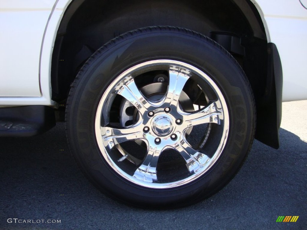 2004 Chevrolet Tahoe LS Custom Wheels Photo #69415426