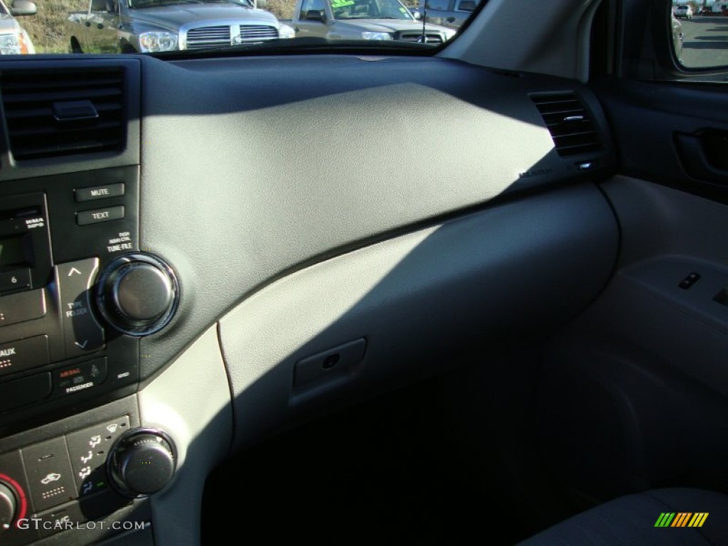 2011 Highlander V6 4WD - Sizzling Crimson Mica / Ash photo #18