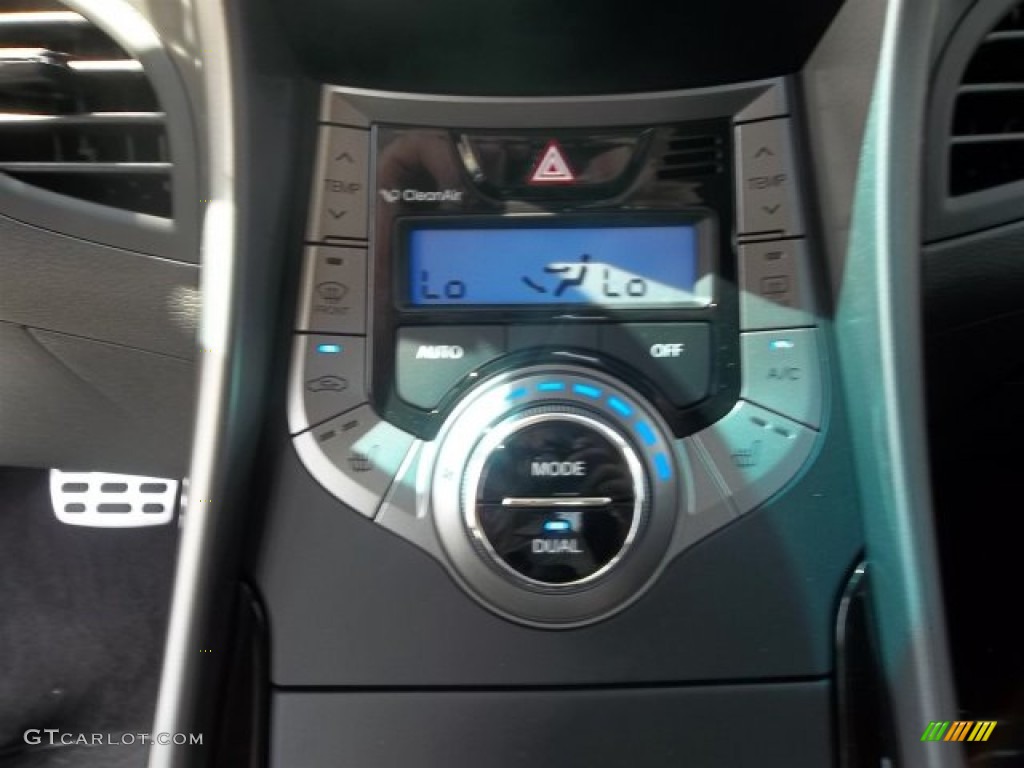 2013 Elantra Coupe SE - Titanium Gray Metallic / Black photo #13