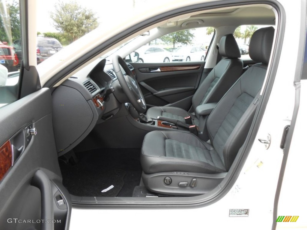 Titan Black Interior 2013 Volkswagen Passat 2.5L SEL Photo #69420040