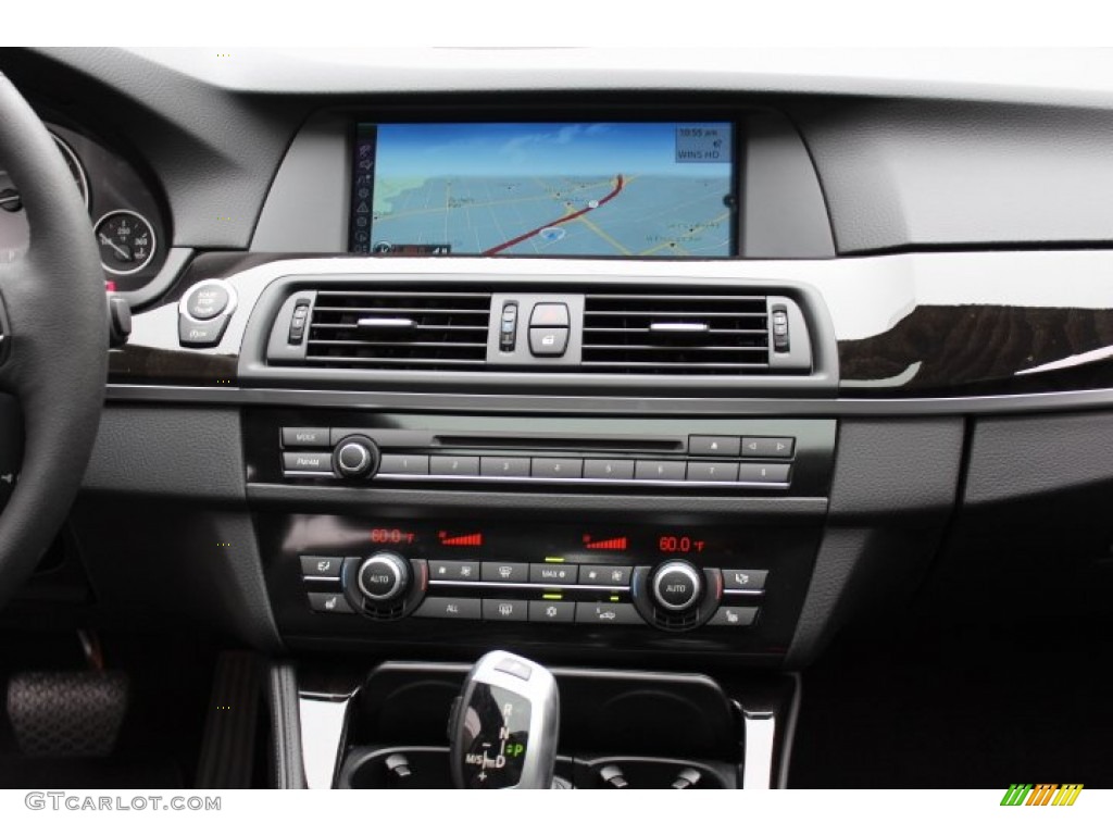 2012 BMW 5 Series 535i Sedan Controls Photo #69420814
