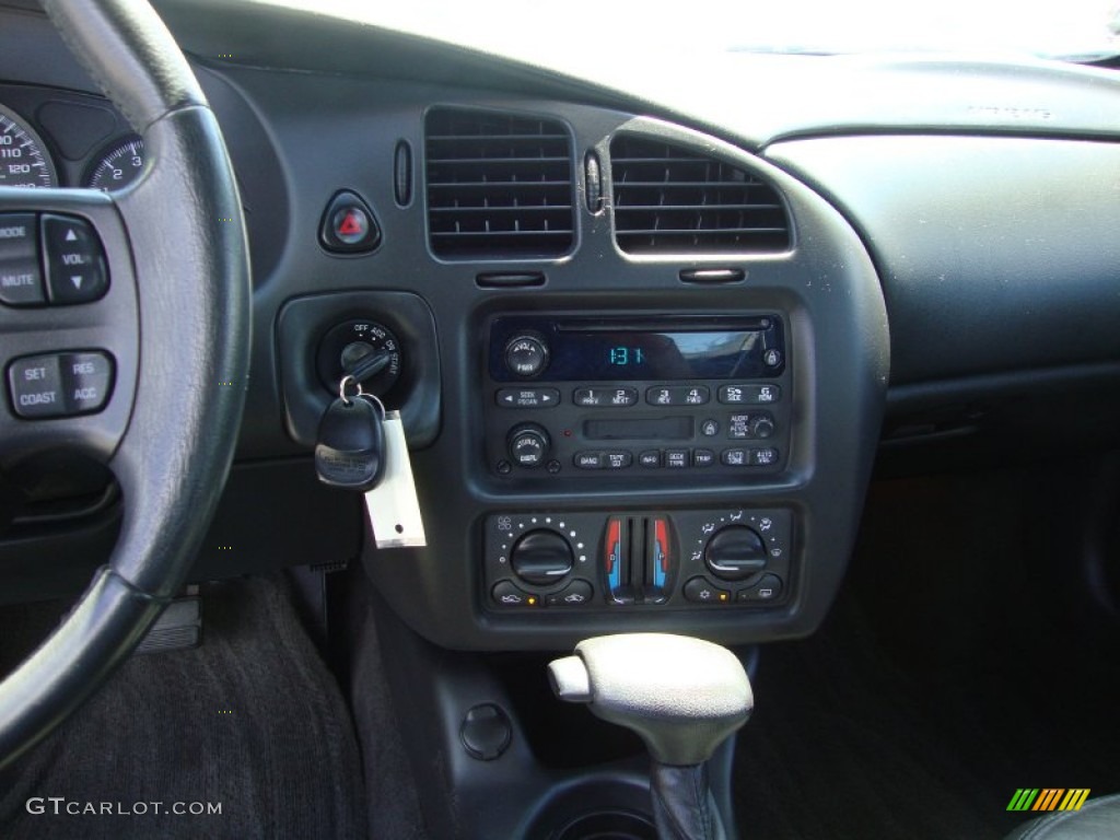2004 Chevrolet Monte Carlo SS Controls Photo #69421531