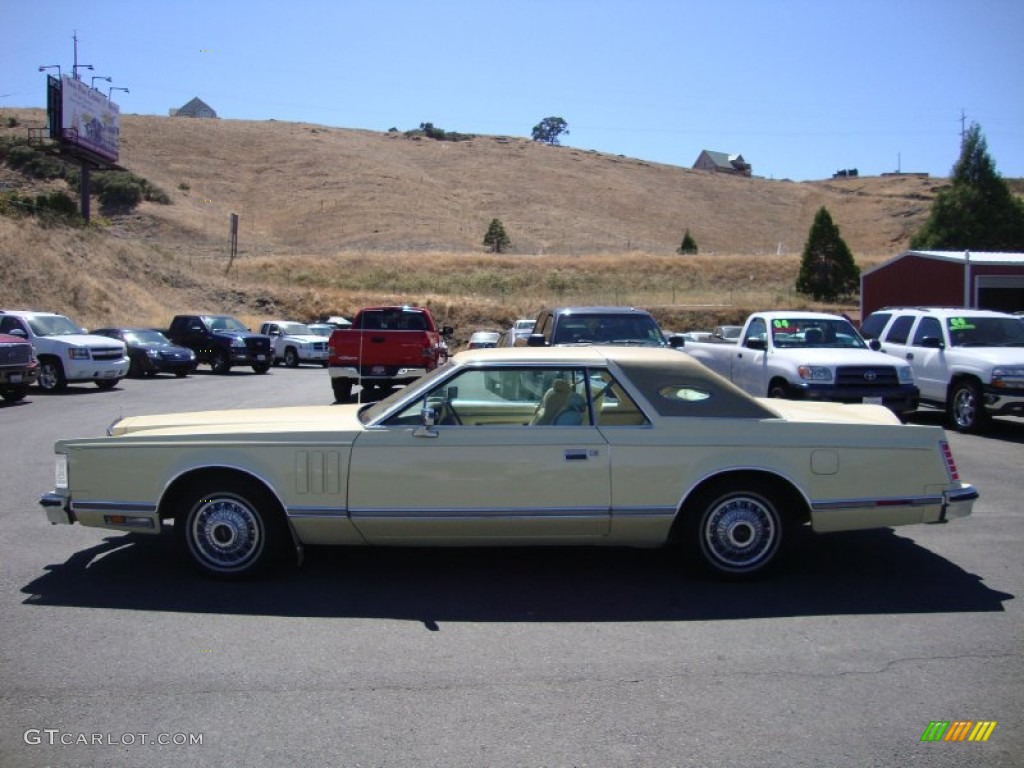 Cream 1979 Lincoln Continental Mark V Exterior Photo #69421927