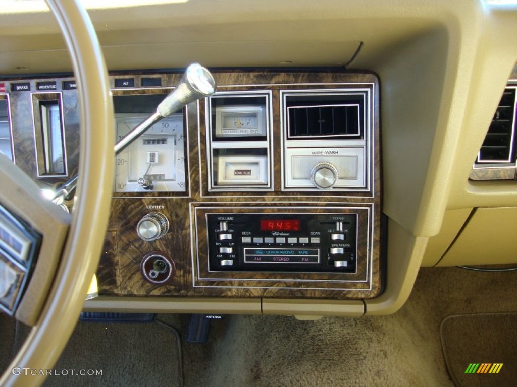 1979 Lincoln Continental Mark V Controls Photo #69422020