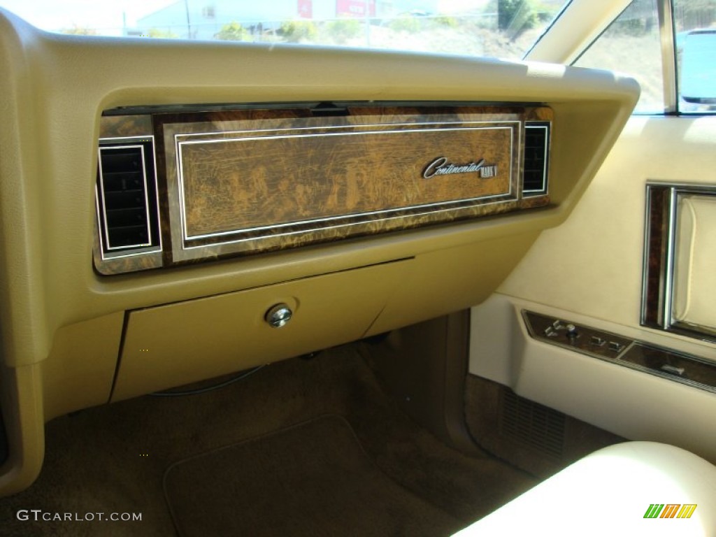 Cream Interior 1979 Lincoln Continental Mark V Photo #69422029