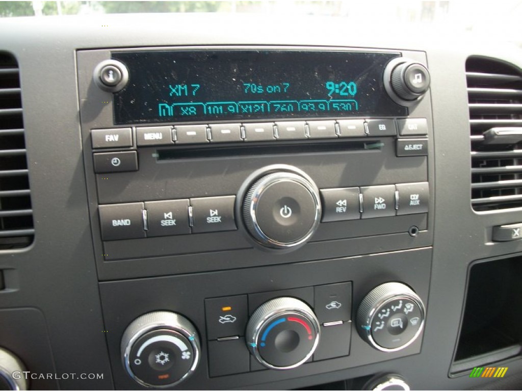 2013 Chevrolet Silverado 3500HD LT Regular Cab 4x4 Audio System Photo #69423607