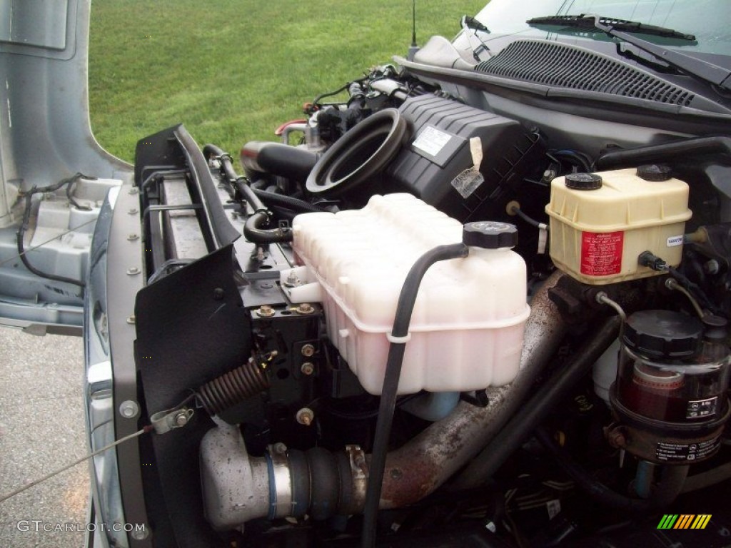 2009 GMC C Series Topkick C5500 Regular Cab Chassis Engine Photos