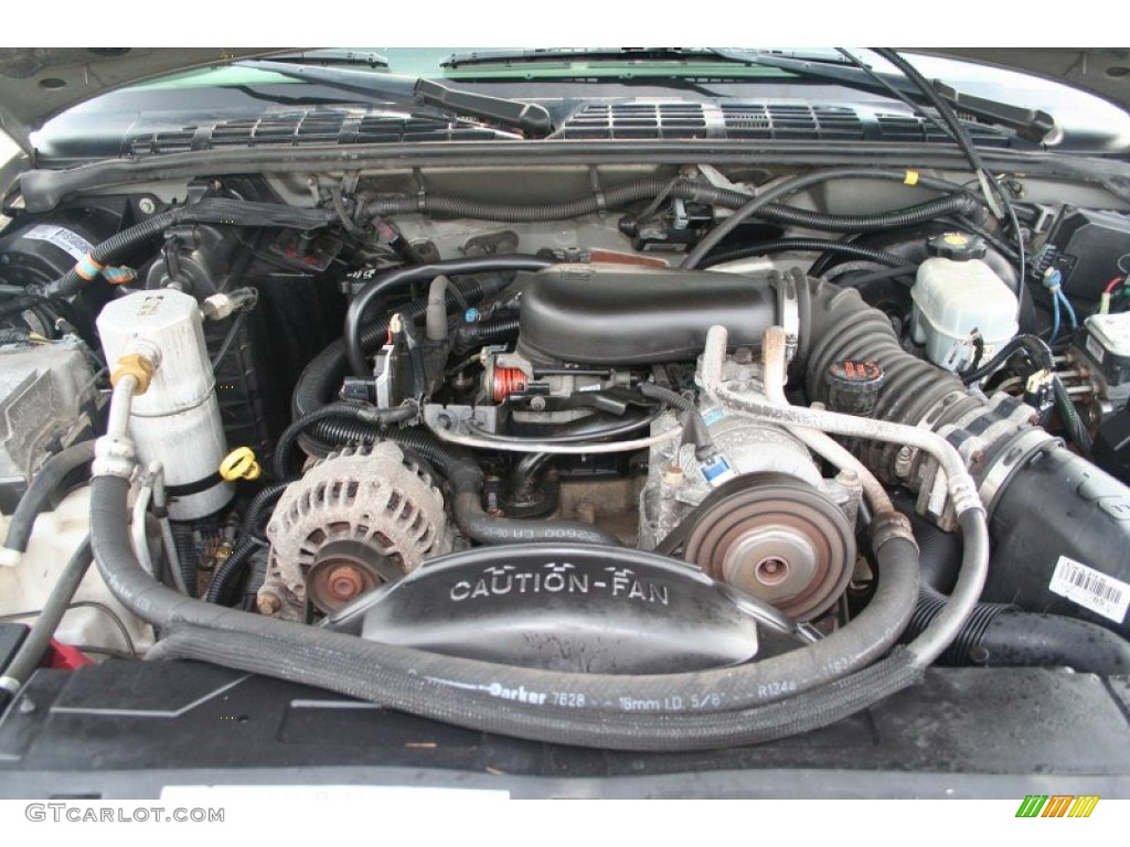 2004 GMC Sonoma SLS Crew Cab 4x4 4.3 OHV 12-Valve V6 Engine Photo #69424537