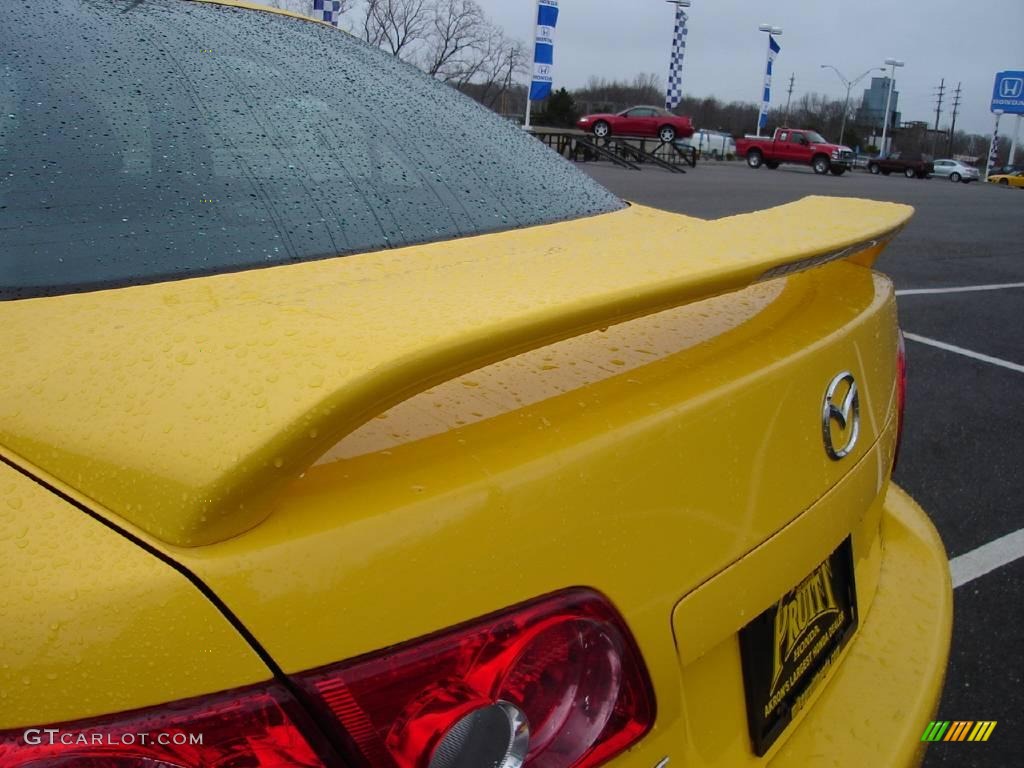 2003 MAZDA6 s Sedan - Speed Yellow / Black photo #13