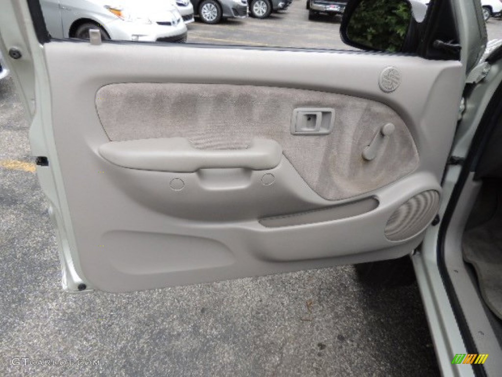 2004 Toyota Tacoma SR5 Xtracab 4x4 Charcoal Door Panel Photo #69427288