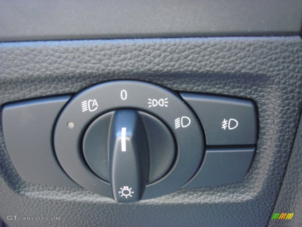 2010 BMW 1 Series 128i Convertible Controls Photo #69429352