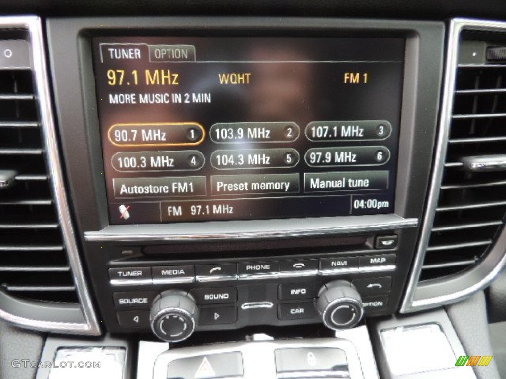 2013 Porsche Panamera 4 Audio System Photos