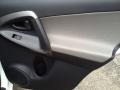 Super White - RAV4 4WD Photo No. 24