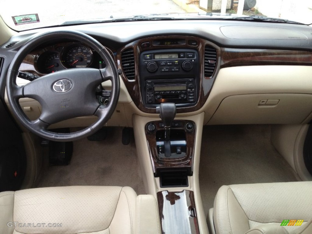 2002 Toyota Highlander V6 4WD Ivory Dashboard Photo #69433378