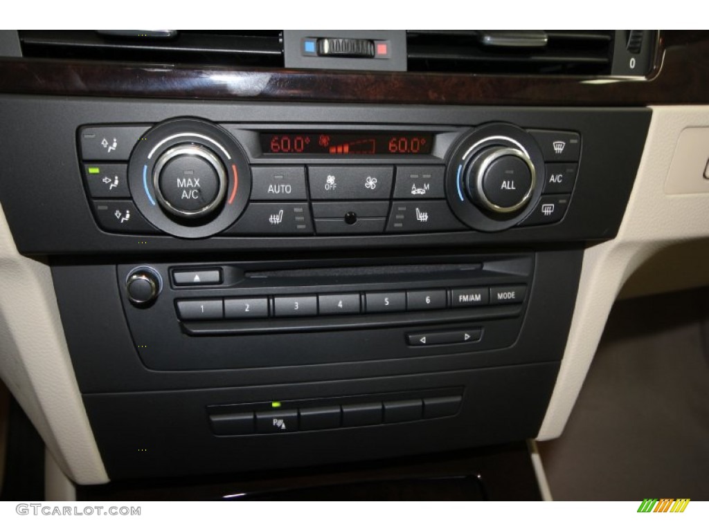2013 BMW 3 Series 335i Coupe Controls Photo #69434194