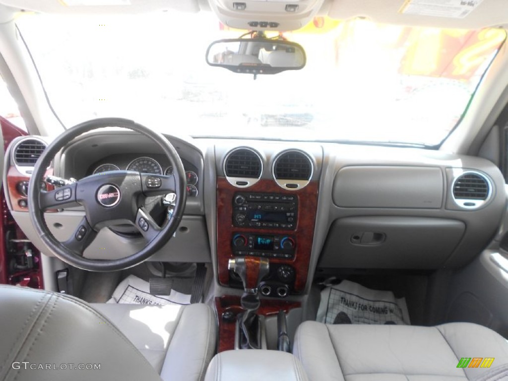 2005 GMC Envoy XUV SLT Light Gray Dashboard Photo #69436006