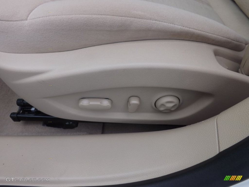 2013 Buick LaCrosse FWD Controls Photo #69438376