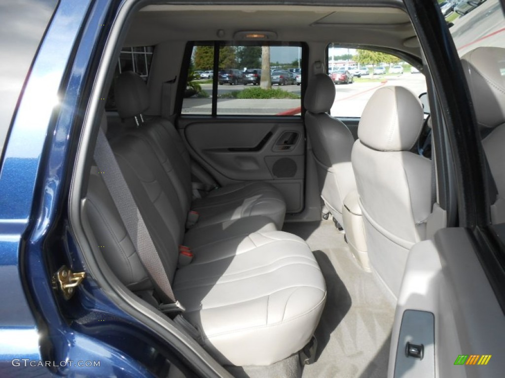 2004 Grand Cherokee Laredo - Midnight Blue Pearl / Taupe photo #16