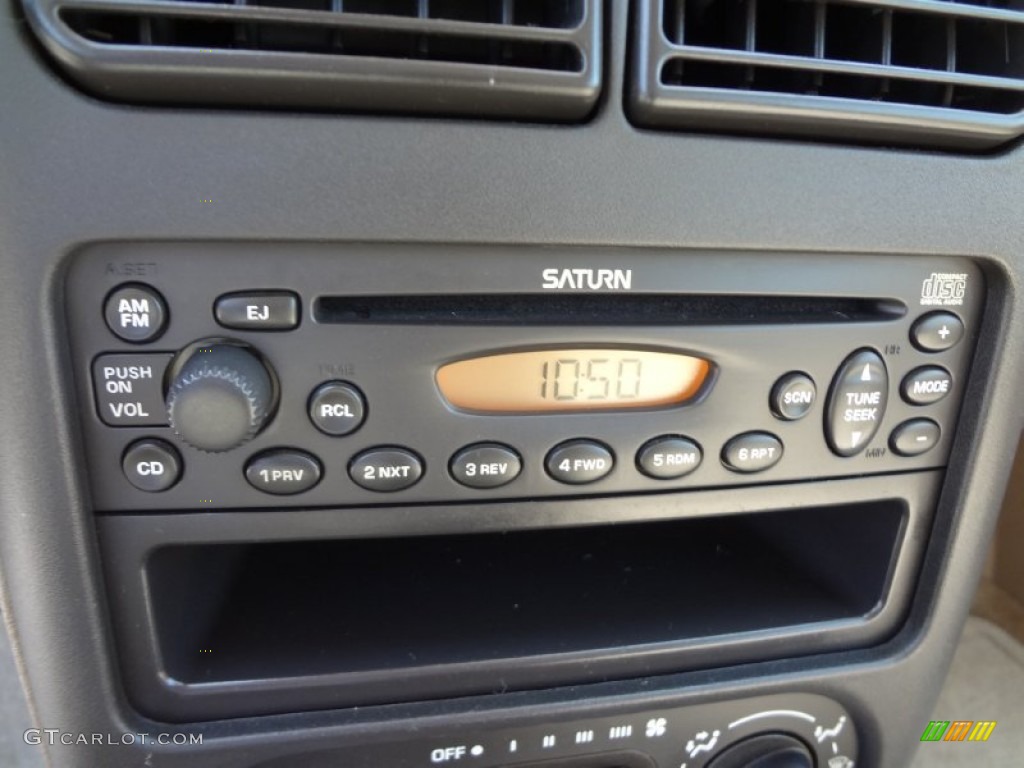 2001 Saturn S Series SW2 Wagon Audio System Photos