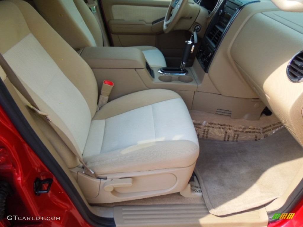 2010 Explorer XLT - Torch Red / Camel photo #20