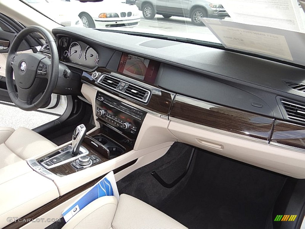 2011 BMW 7 Series 750Li Sedan Oyster/Black Dashboard Photo #69446242