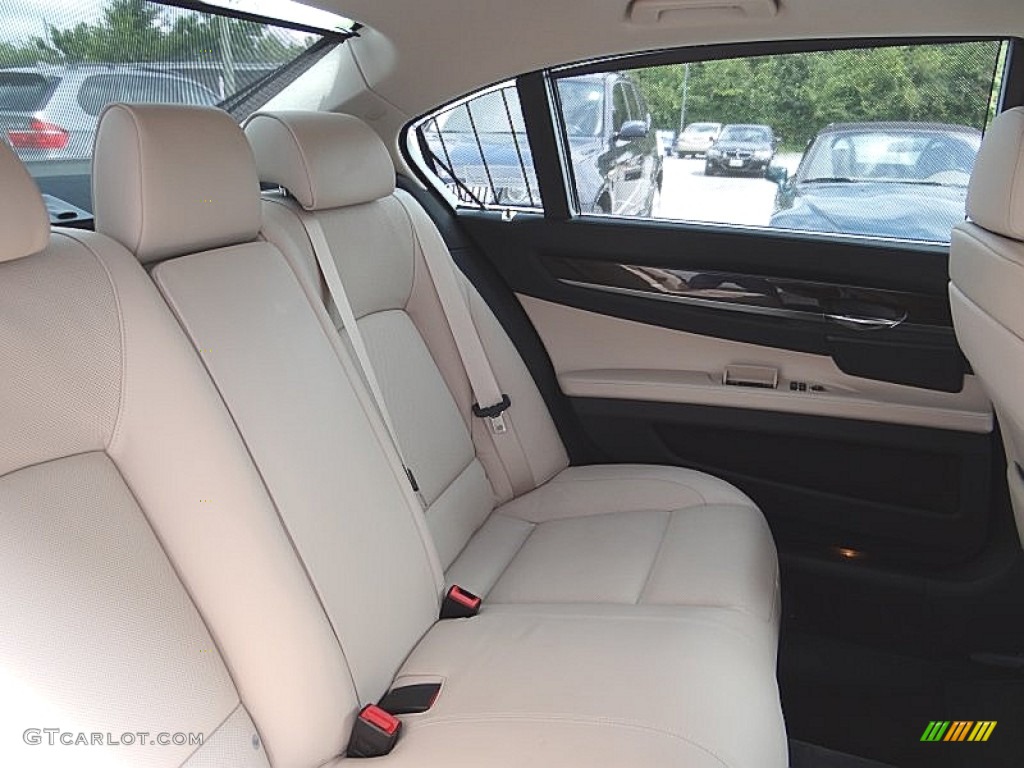 2011 BMW 7 Series 750Li Sedan Rear Seat Photo #69446272