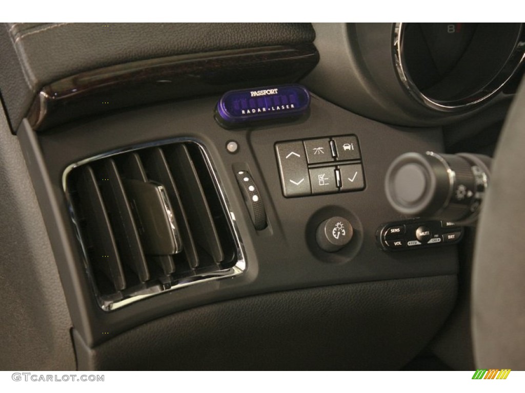 2010 Cadillac CTS -V Sedan Controls Photo #69448294