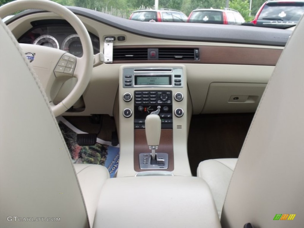 2009 Volvo XC70 3.2 AWD Dashboard Photos