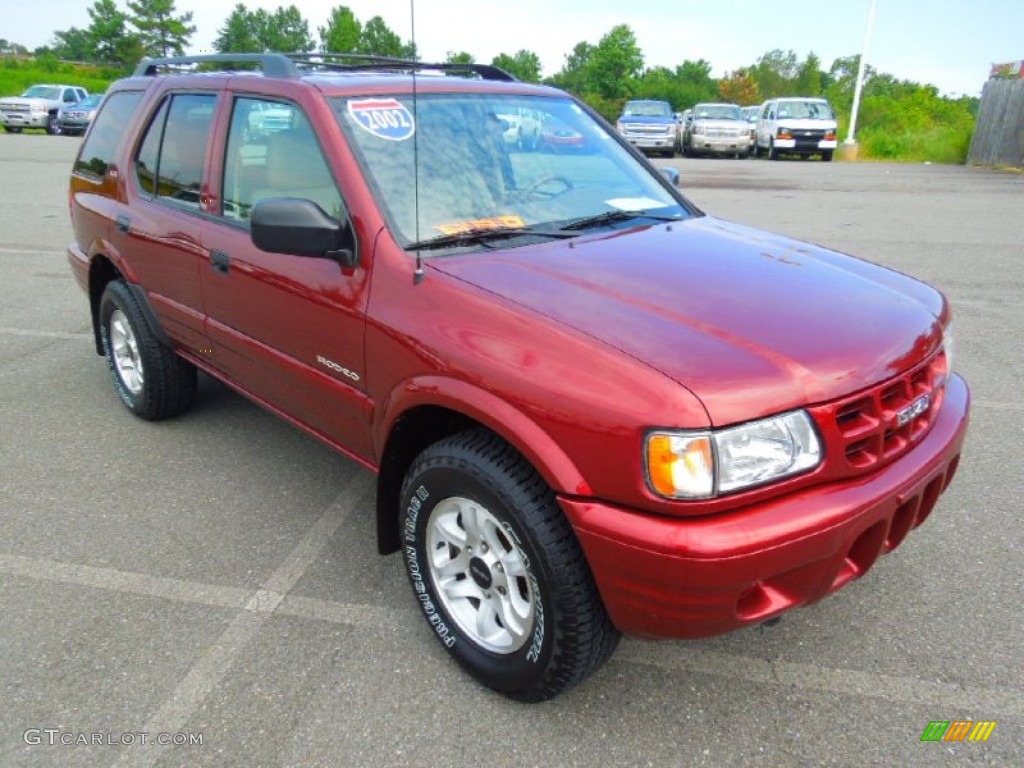 Currant Red Mica 2002 Isuzu Rodeo LS Exterior Photo #69450856