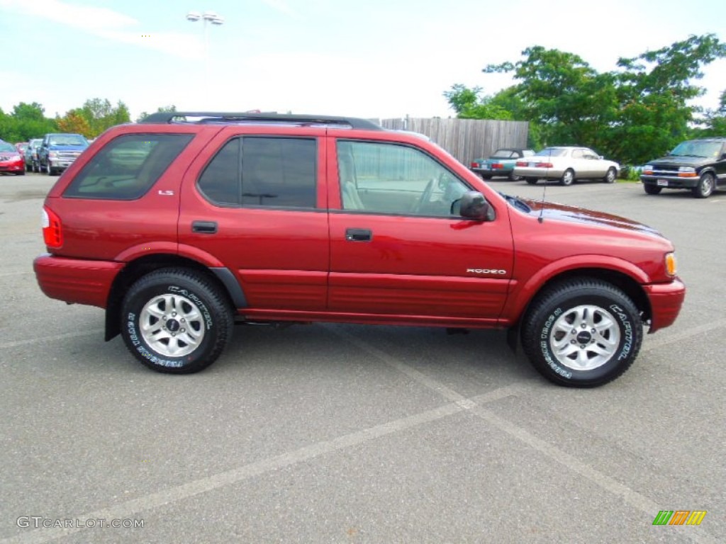 Currant Red Mica 2002 Isuzu Rodeo LS Exterior Photo #69450865