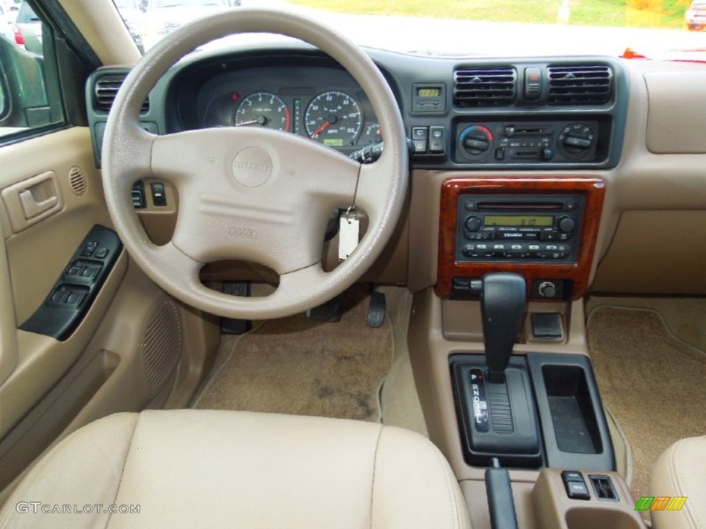 2002 Isuzu Rodeo LS Beige Dashboard Photo #69450979
