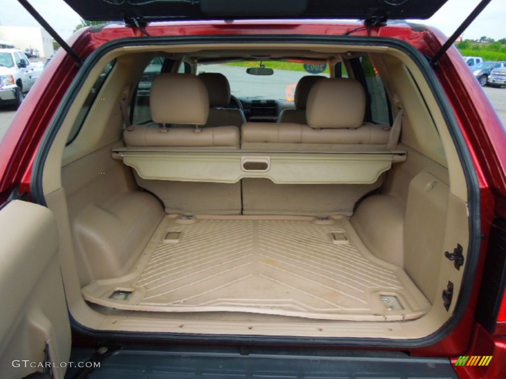 2002 Isuzu Rodeo LS Trunk Photo #69450997