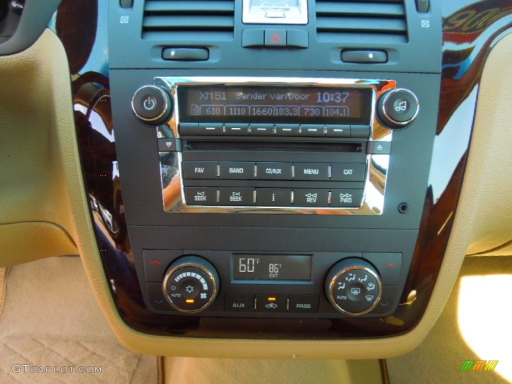 2006 Cadillac DTS Luxury Controls Photo #69451885