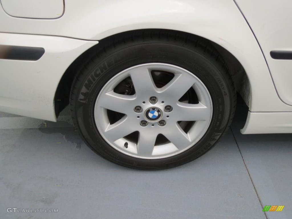 2004 3 Series 325i Sedan - Alpine White / Sand photo #12