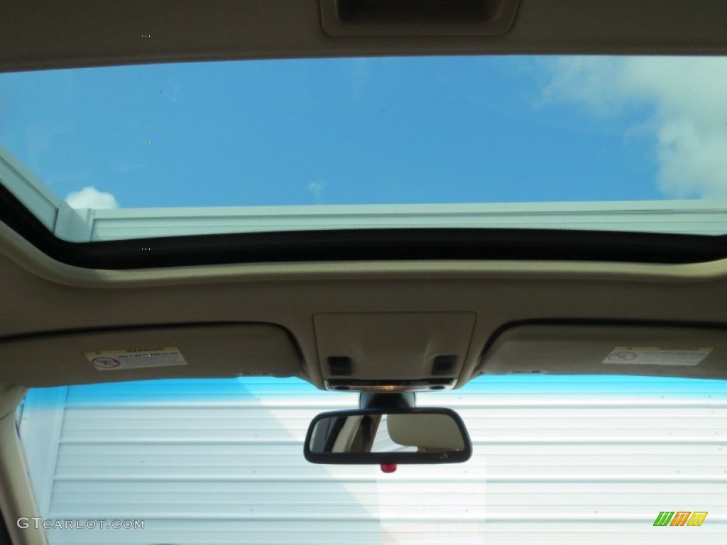 2004 3 Series 325i Sedan - Alpine White / Sand photo #31