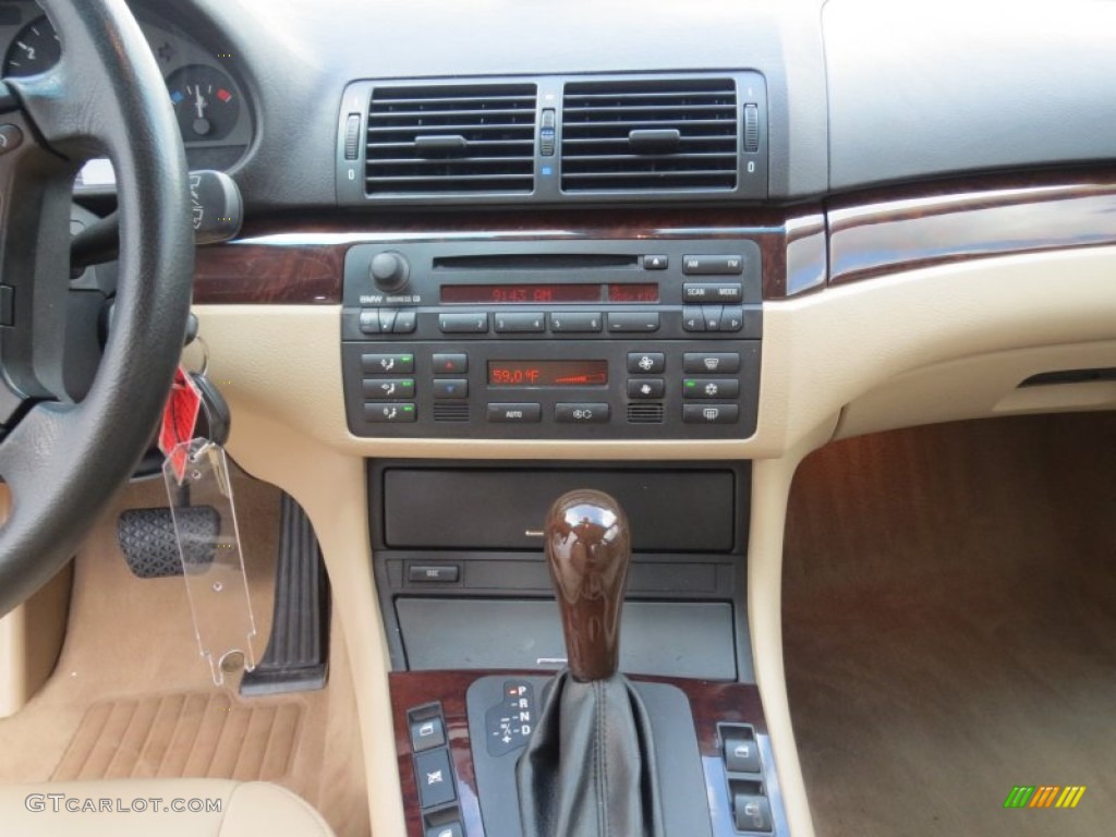 2004 3 Series 325i Sedan - Alpine White / Sand photo #33