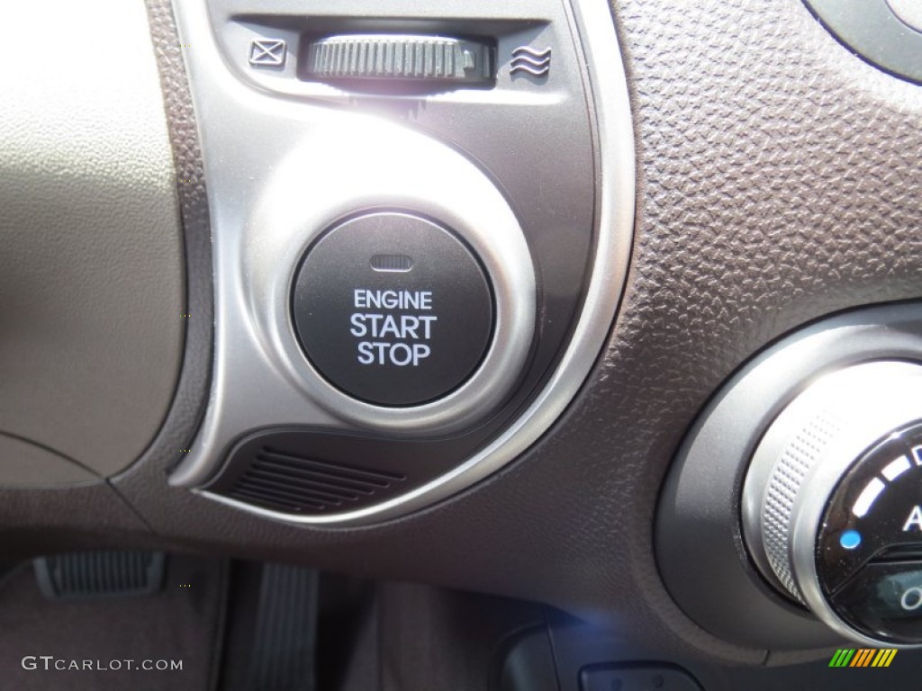 2013 Hyundai Tucson Limited Controls Photo #69455116