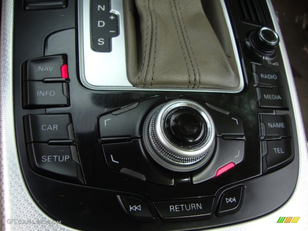 2010 Audi A5 2.0T quattro Coupe Controls Photo #69455953