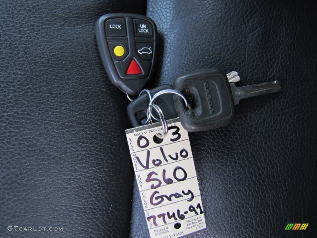 2003 Volvo S60 2.4 Keys Photo #69457690