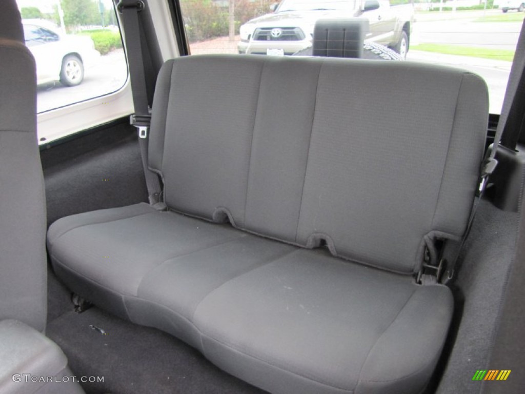 2006 Jeep Wrangler X 4x4 Rear Seat Photo #69457999
