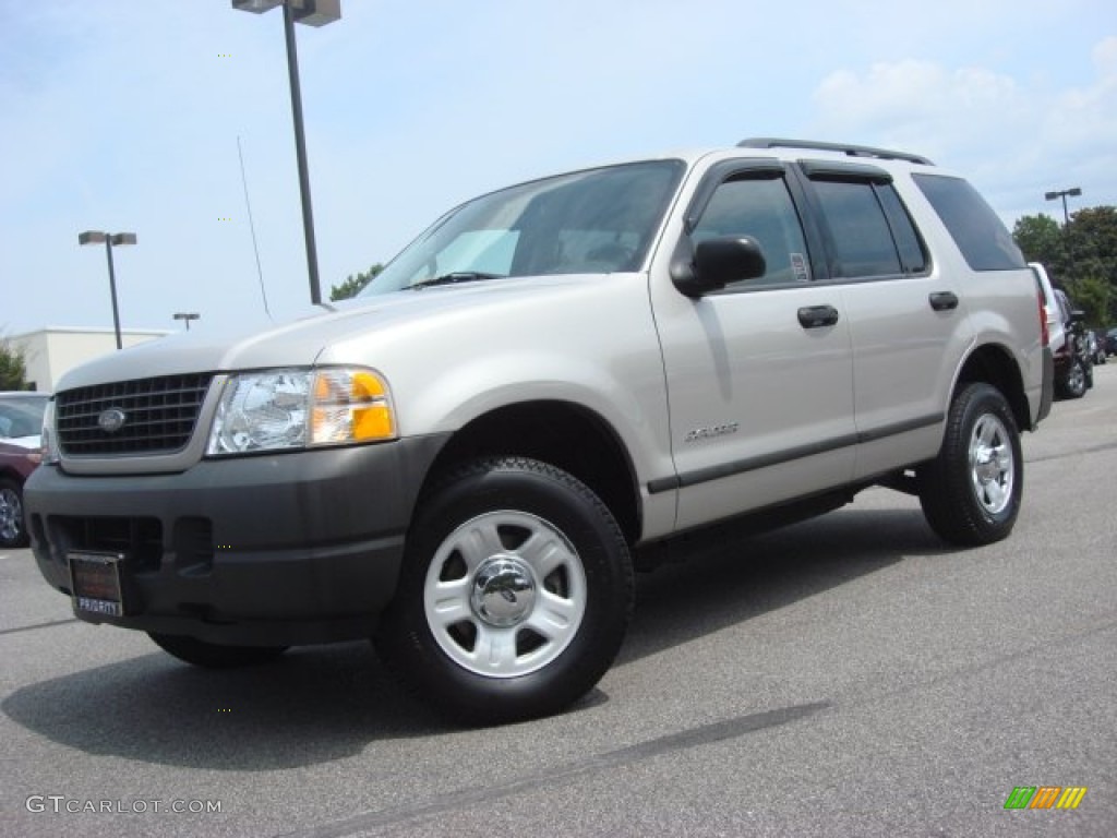 2004 Explorer XLS - Silver Birch Metallic / Graphite photo #2