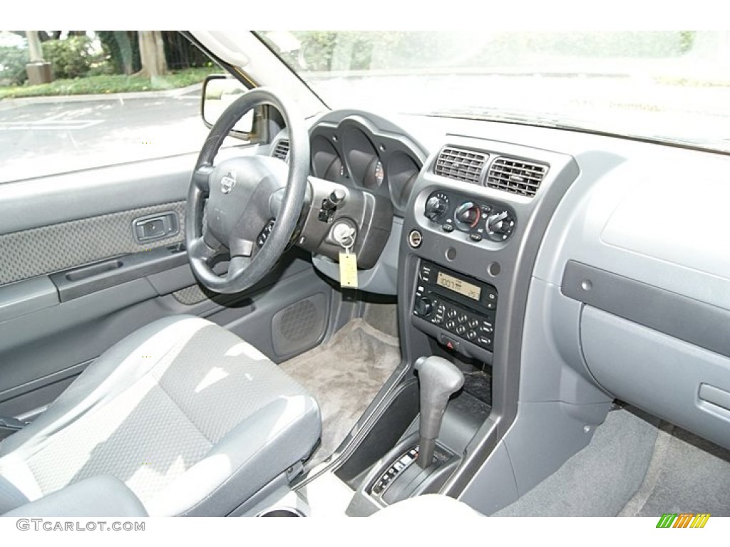 2002 Nissan Xterra XE V6 Gray Celadon Dashboard Photo #69466900