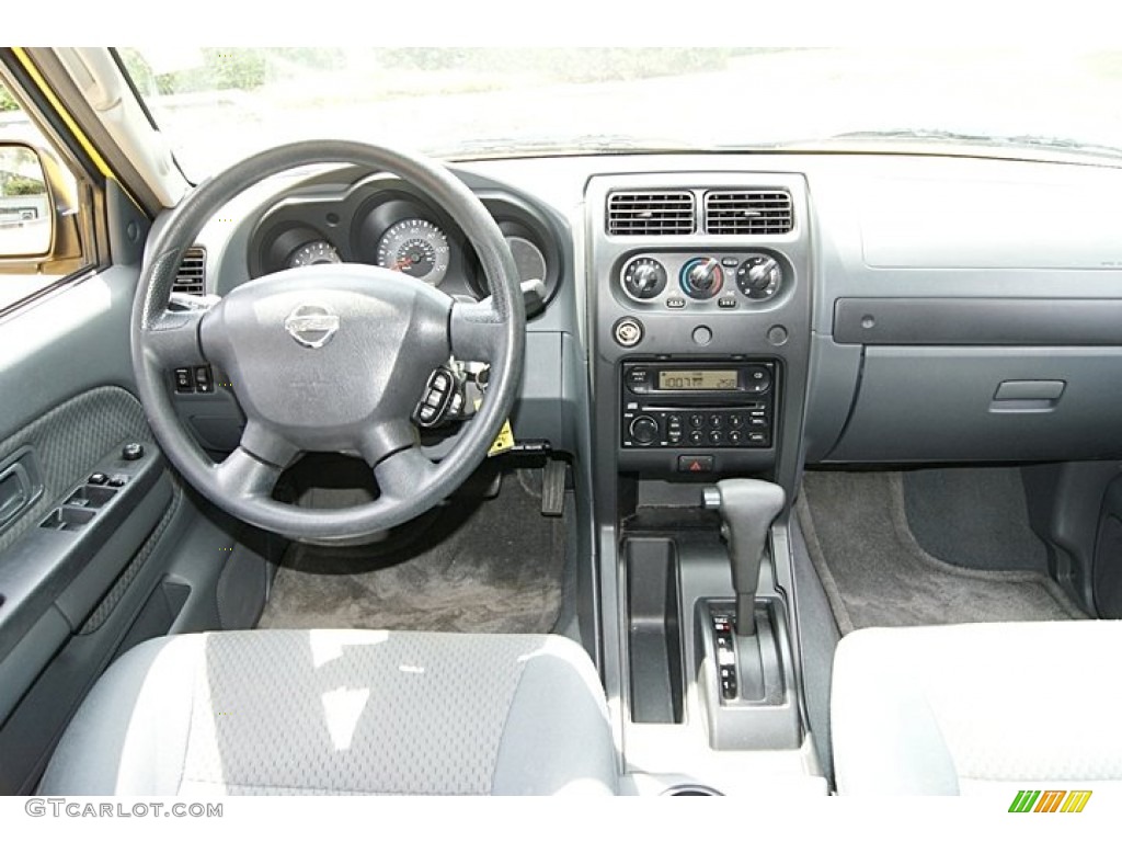 2002 Nissan Xterra XE V6 Gray Celadon Dashboard Photo #69466966