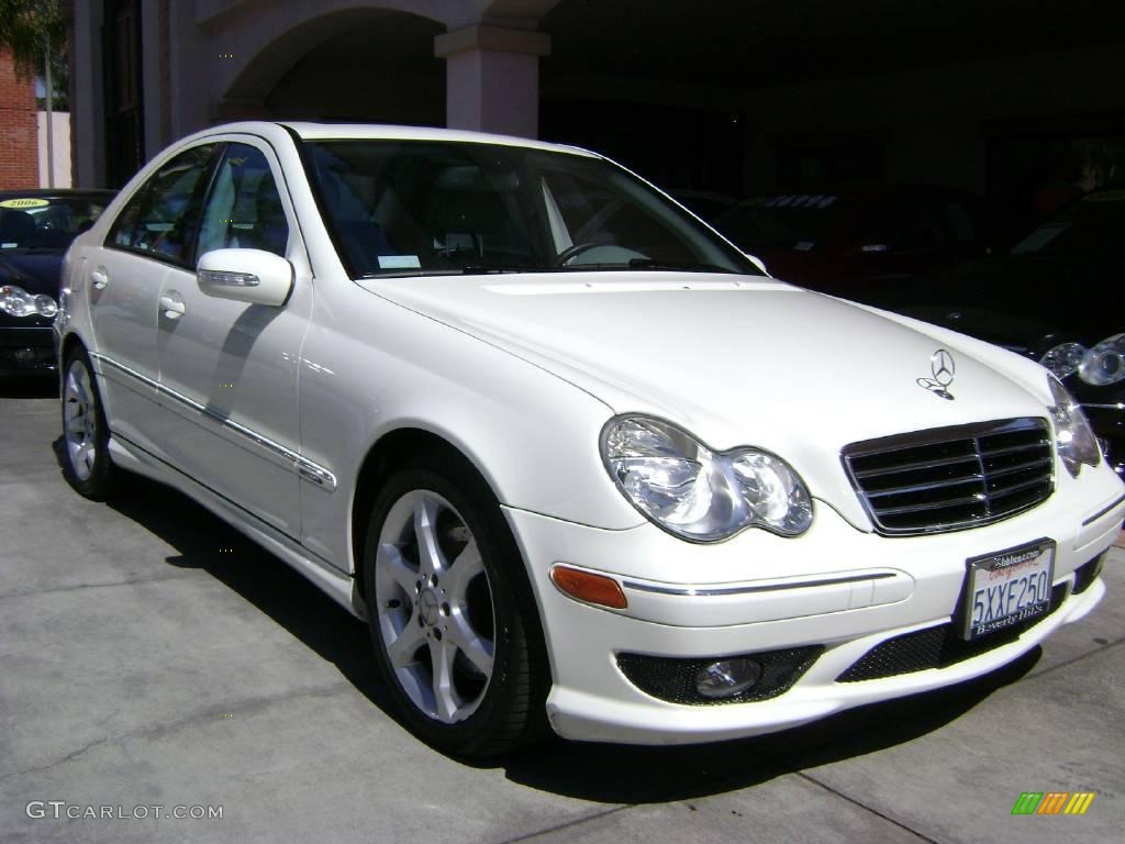 Arctic White Mercedes-Benz C