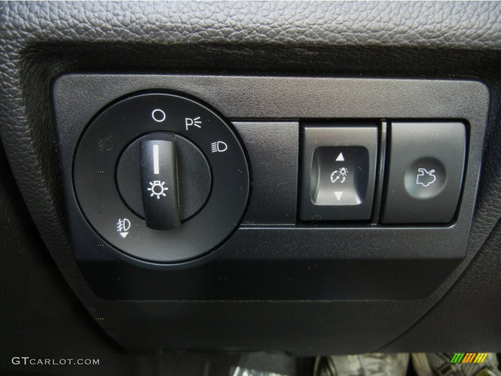2010 Ford Fusion Sport Controls Photo #69471248