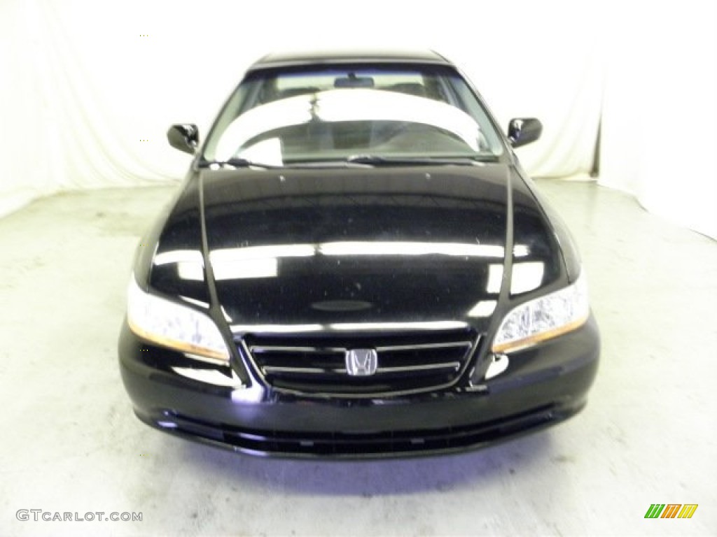 2002 Accord LX Sedan - Nighthawk Black Pearl / Quartz Gray photo #2