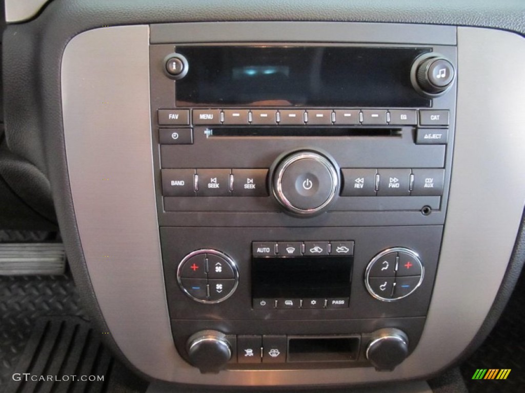 2008 GMC Sierra 1500 SLE Extended Cab 4x4 Controls Photo #69471508