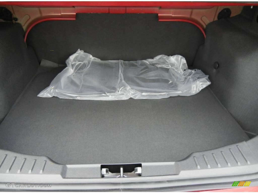 2013 Focus SE Sedan - Ruby Red / Charcoal Black photo #10