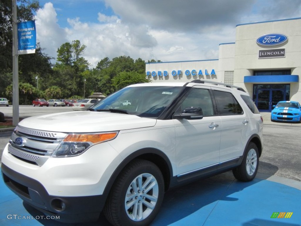 2013 Explorer XLT EcoBoost - White Platinum Tri-Coat / Medium Light Stone photo #1