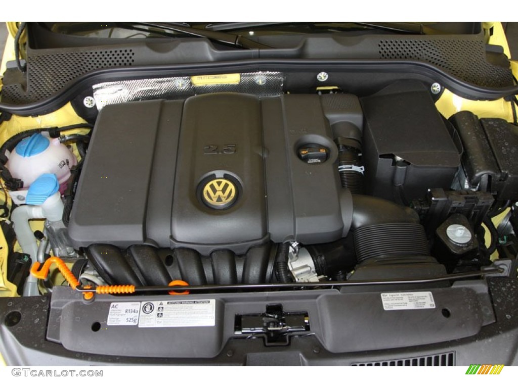 2013 Beetle 2.5L - Yellow Rush / Titan Black photo #24